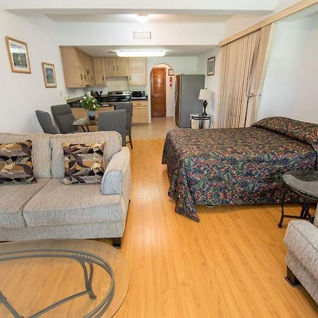 Windsong Guest Apartments Pembroke Bagian luar foto