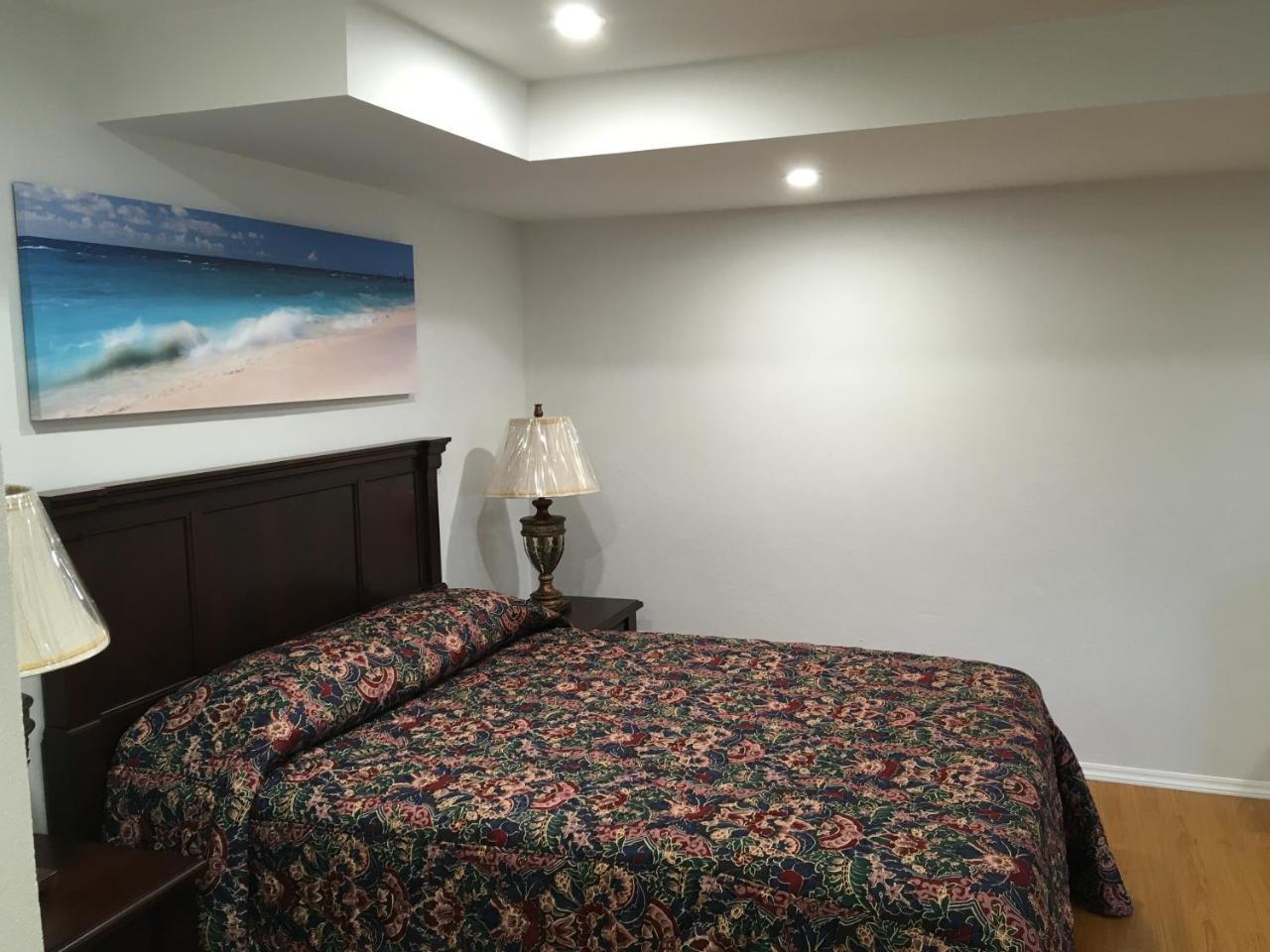 Windsong Guest Apartments Pembroke Bagian luar foto
