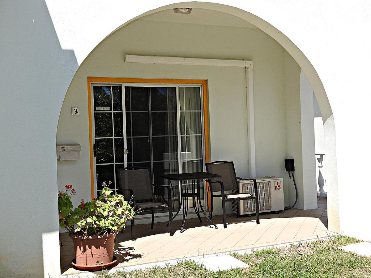 Windsong Guest Apartments Pembroke Bagian luar foto