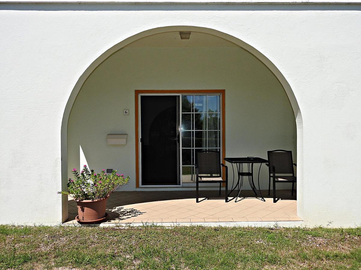 Windsong Guest Apartments Pembroke Bagian luar foto