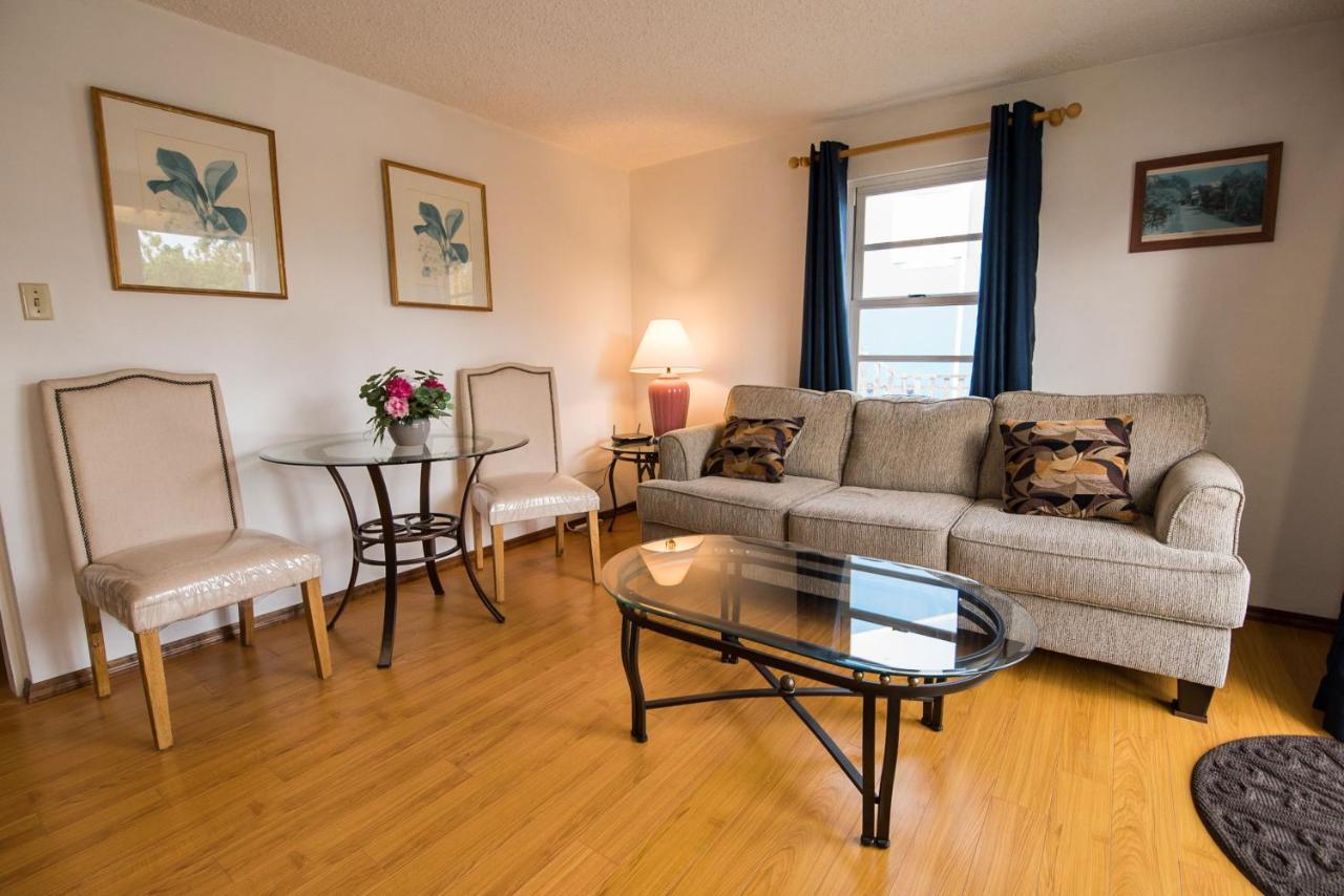 Windsong Guest Apartments Pembroke Bagian luar foto