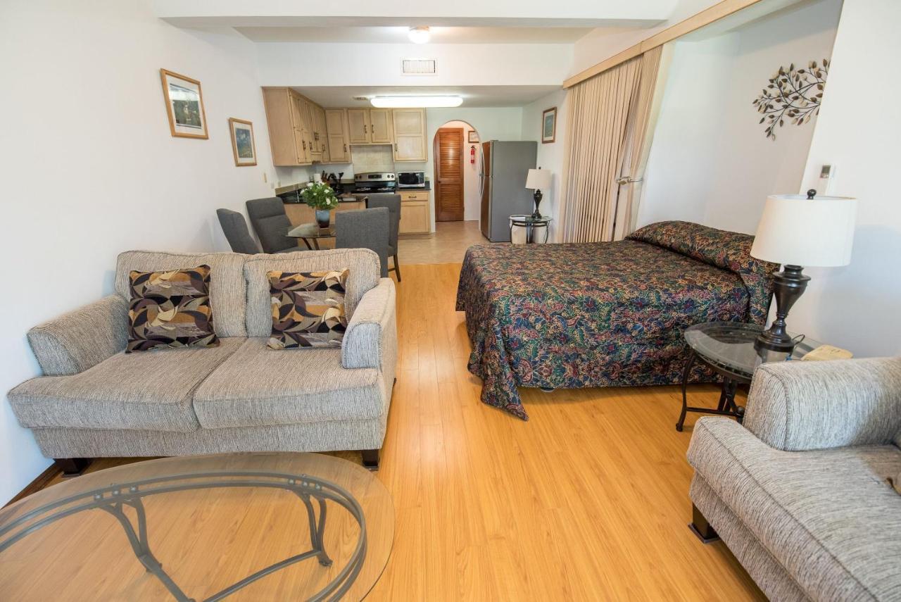 Windsong Guest Apartments Pembroke Bagian luar foto