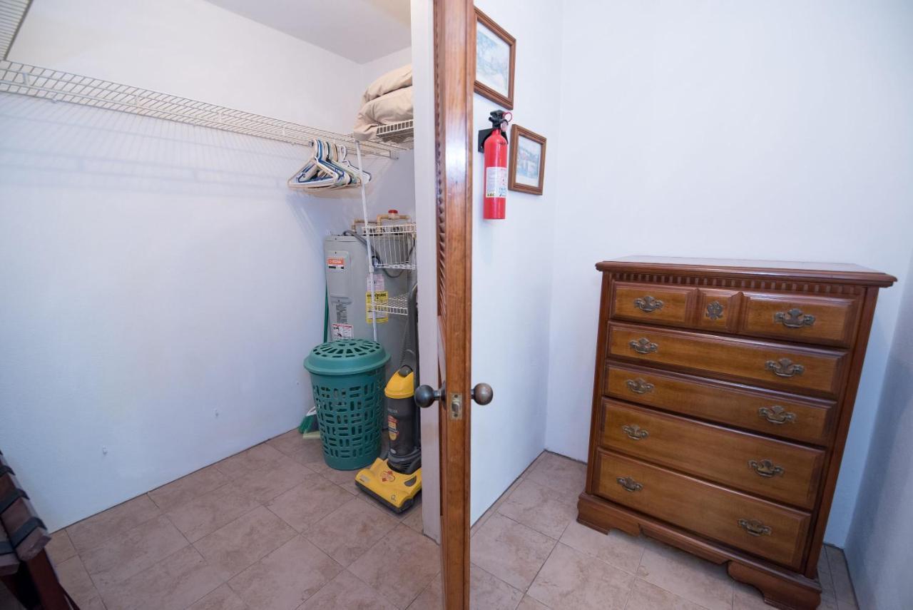 Windsong Guest Apartments Pembroke Bagian luar foto