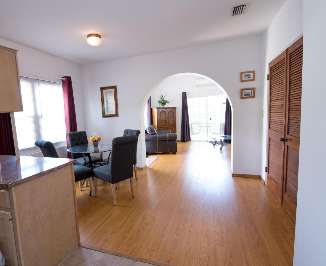 Windsong Guest Apartments Pembroke Bagian luar foto