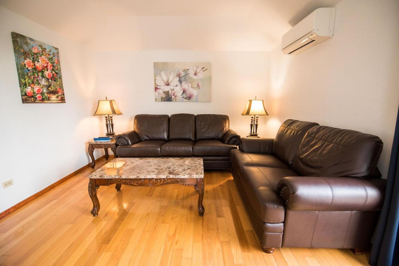 Windsong Guest Apartments Pembroke Bagian luar foto